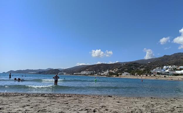 La Junta invierte 1,4 millones en proyectos para mejorar las playas de Almería