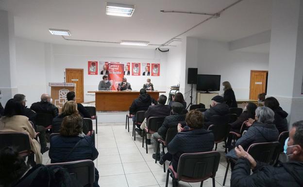El PSOE elige por unanimidad su nueva Ejecutiva Municipal, que sigue liderada por Amérigo Fernández
