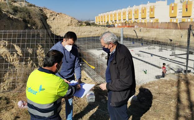 Las obras del nuevo depósito de aguas de 'El Hacho' avanzan a muy buen ritmo