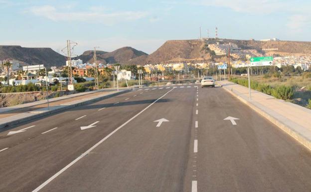 Investigan a dos conductores por circular a 184 y 148 kilómetros en vías convencionales del Levante de Almería