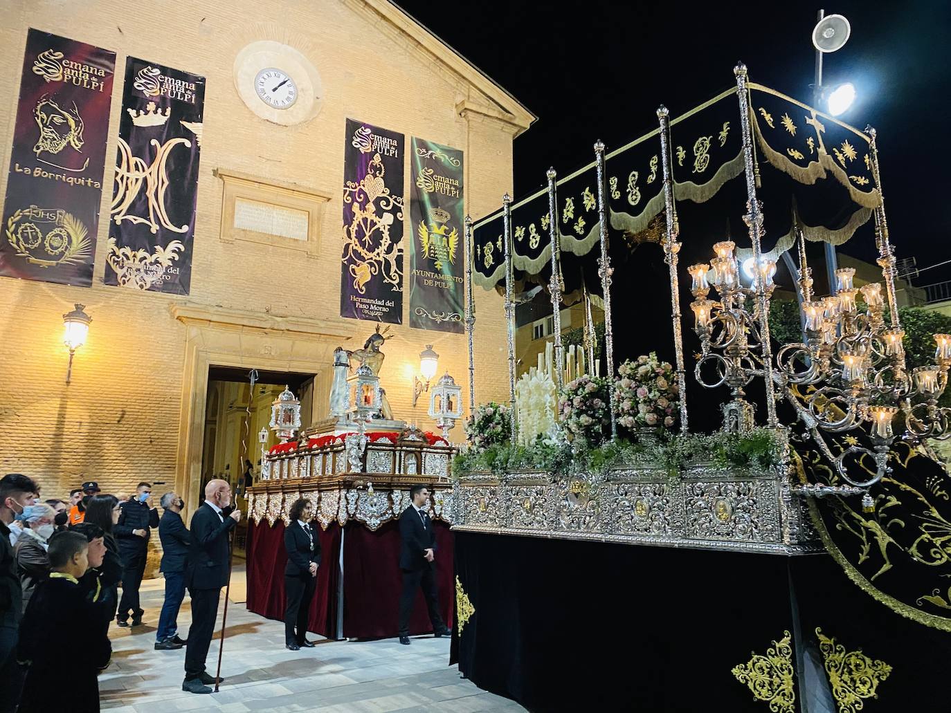 El Paso Negro de Pulpí procesiona al Cristo de la Humildad y a la Virgen de los Dolores