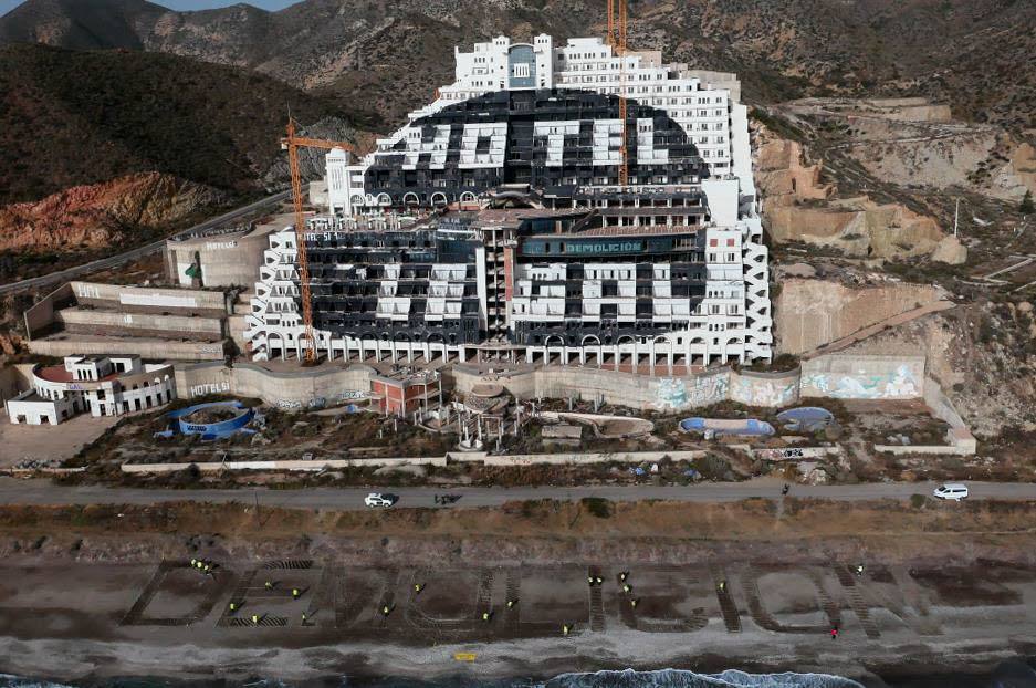 Greenpeace pide al TSJA que no de más plazo al Ayuntamiento de Carboneras con el Algarrobico