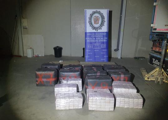 Intervenidos 490 kilos de hachís en un polígono de Huércal-Overa, donde se detuvo a un hombre