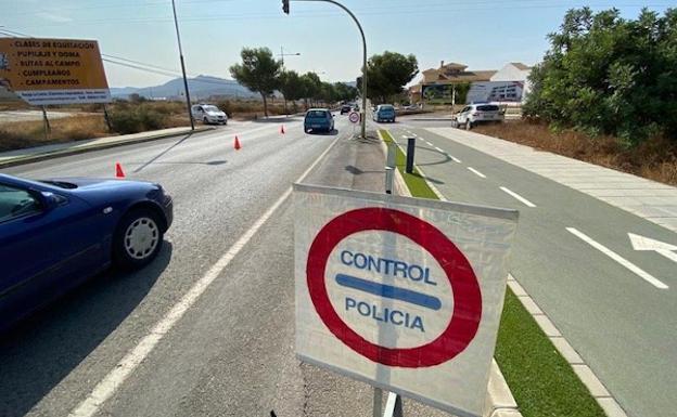 Arrestan a un hombre que amenazó y agredió al dueño de un bar y lesionó a los policías en su detención