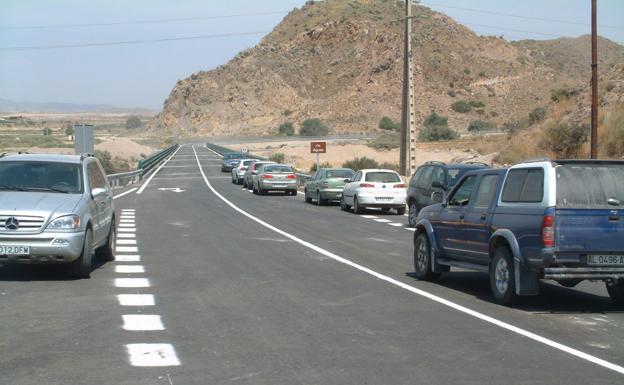 La Junta «anula la mitad» de los suelos del PGOU y los ramales de la variante, según Salvemos Mojácar