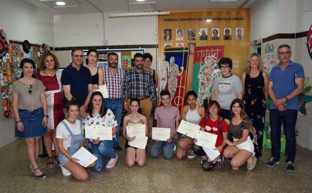 Premian la creatividad en torno al Deporte de los alumnos del IES Virgen de la Caridad