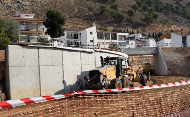 'AVE sí, pero no así' pide al alcalde lojeño "explicaciones sobre los compromisos de ADIF" con Loja