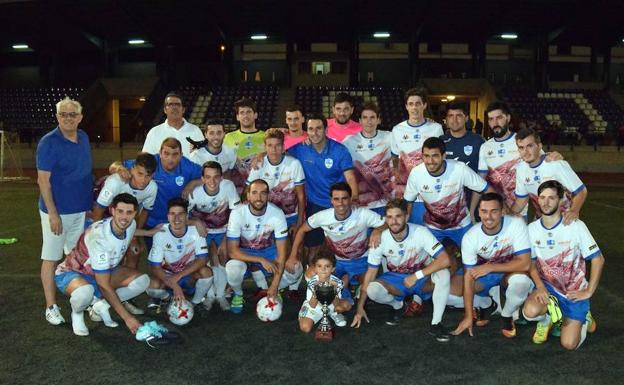 El Loja C.D., se hace con el trofeo de Ciudad de Loja ante el Ciudad de Lucena