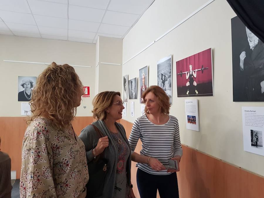 Exposición 'Mujeres transgresoras' en Moclín