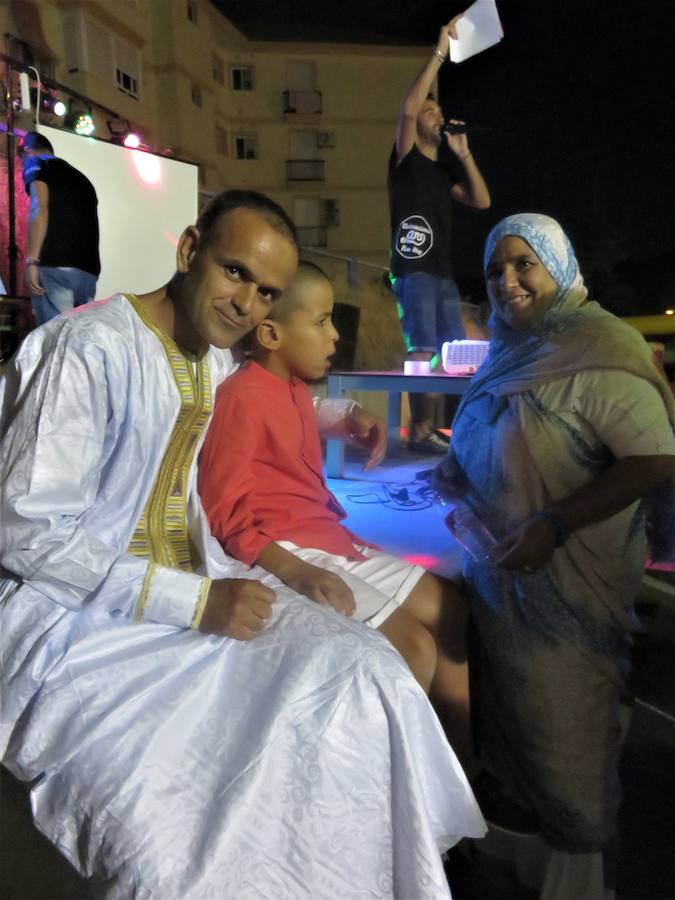 Una fiesta multitudinaria ayuda a niños saharauis con necesidades especiales