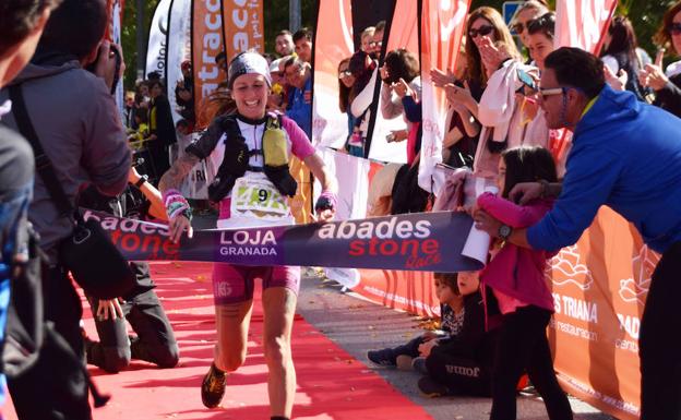 Brillante carrera de Zaid Ait y Azara García en la Abades Stone Race de Loja