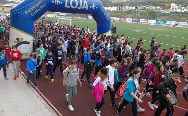 La saludable 'caminata' compartida de 1.600 lojeños