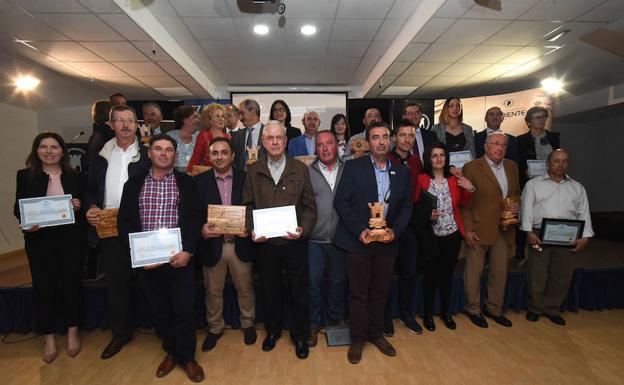 Los mejores AOVE de la DOP Poniente de Granada se visten de gala