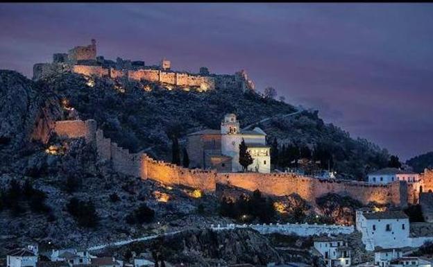 El imponente castillo de Moclín, escenario excepcional de la fusión flamenco-andalusí