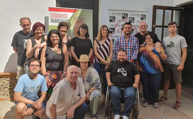 Artistas gráficos muestran el arte del grabado en el IV MoclínPrint