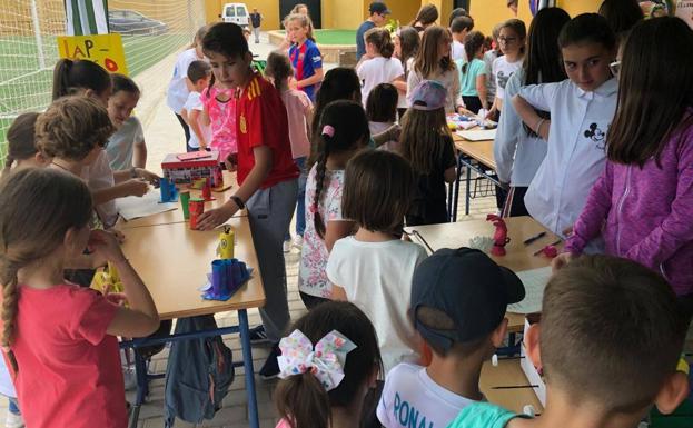 El agua que llegó al desierto desde el 'cole' de Salar