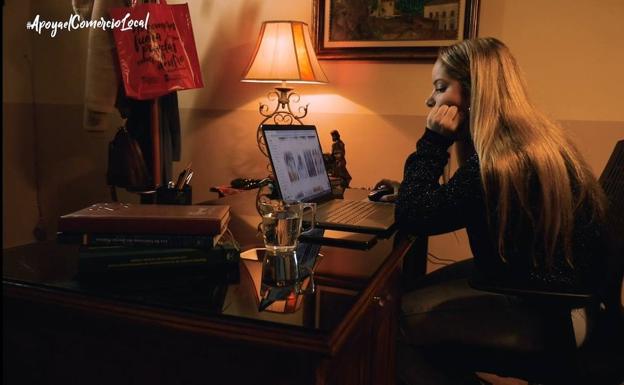 «No compres fuera lo que puedes comprar dentro»: el mensaje del vídeo de Moclín para fomentar el consumo en los pueblos