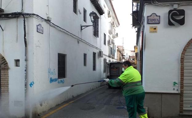 Maracena continúa con su segunda vuelta de limpieza por el municipio