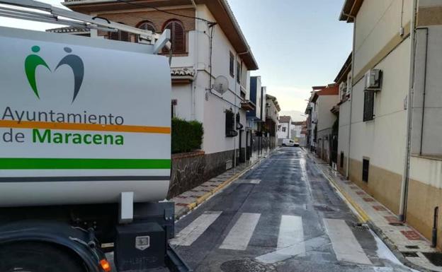 Los equipos de desinfección continúan con las labores de limpieza