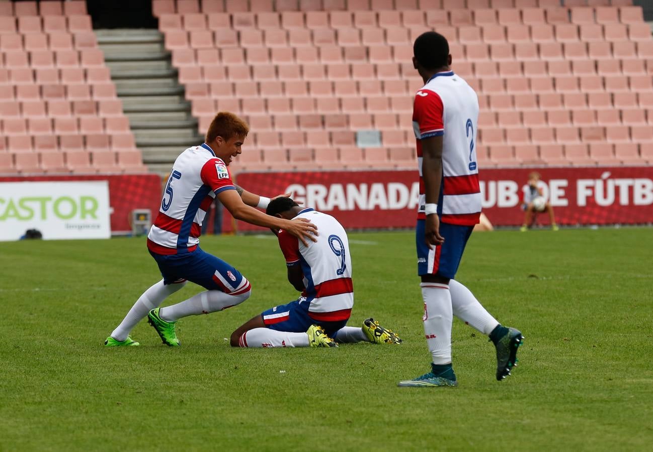 El Granada B resurge en la segunda parte y supera al Recreativo