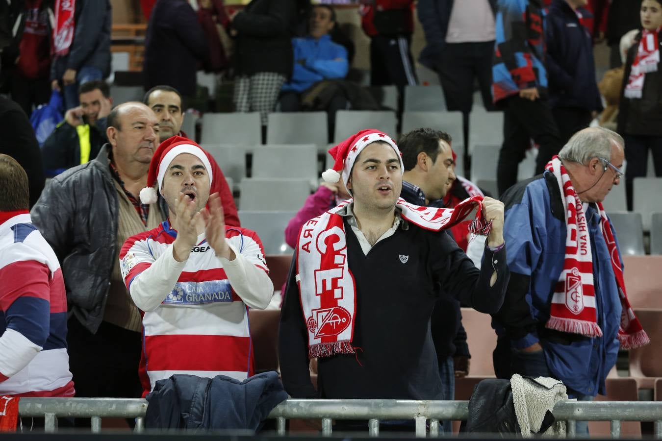 El ambiente en Los Cármenes en el Granada-Leganés