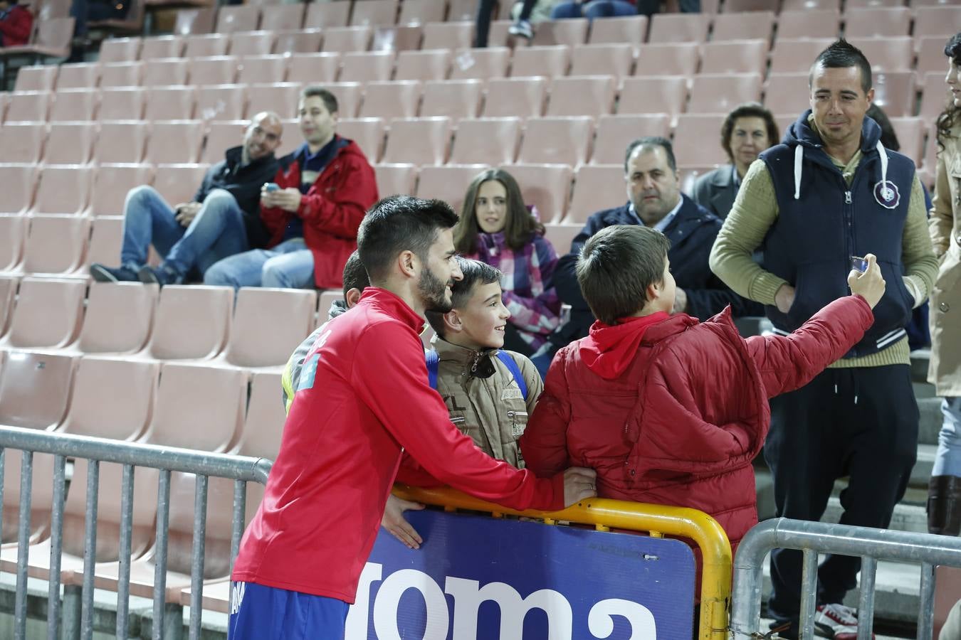 El ambiente en Los Cármenes en el Granada-Leganés