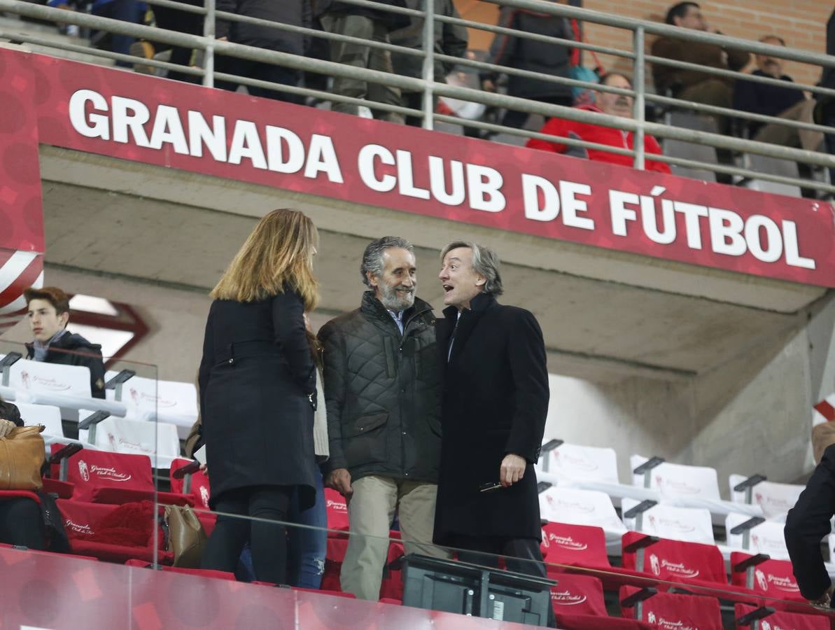 La afición en los Cármenes durante el Granada - Valencia