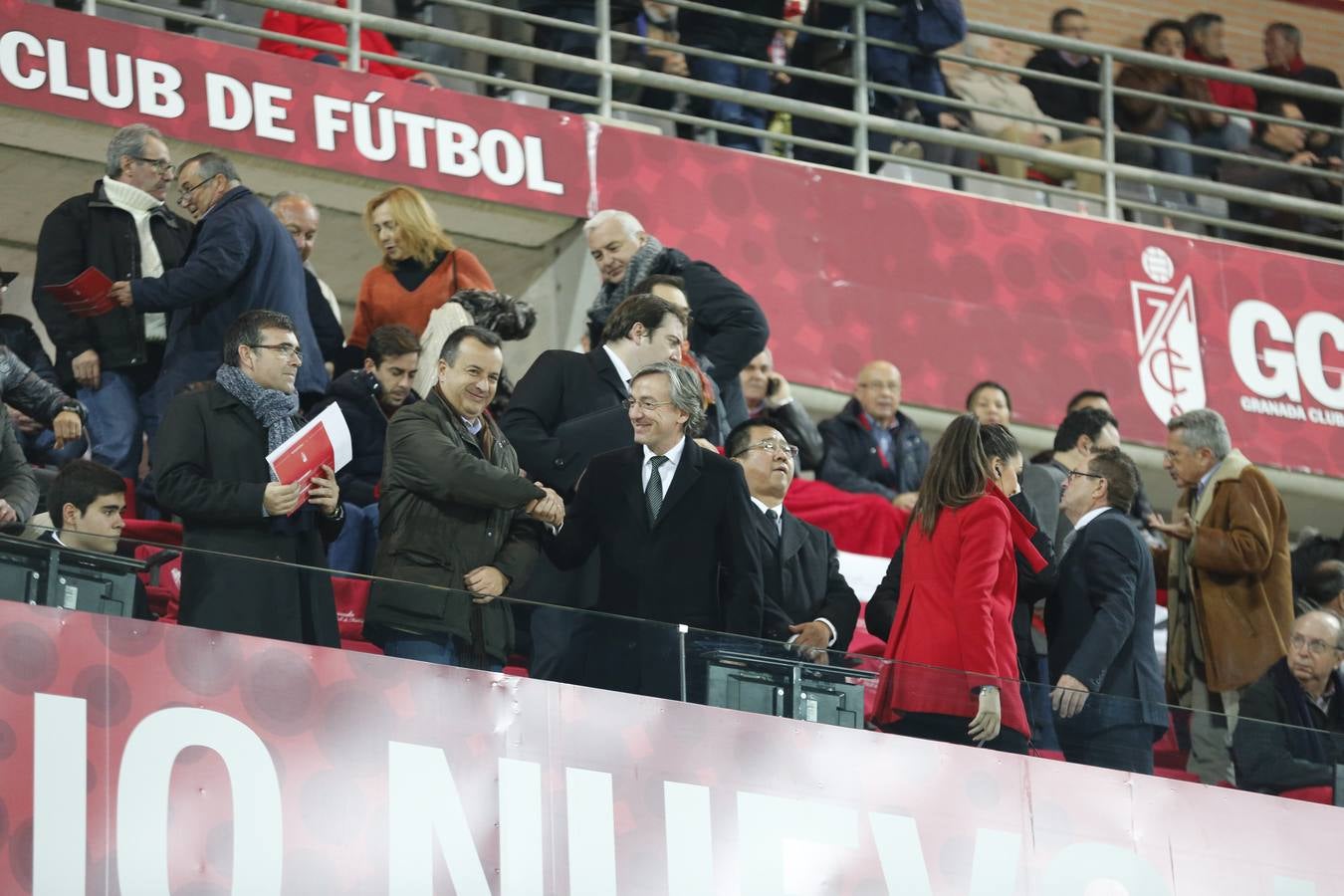La afición en los Cármenes durante el Granada - Valencia