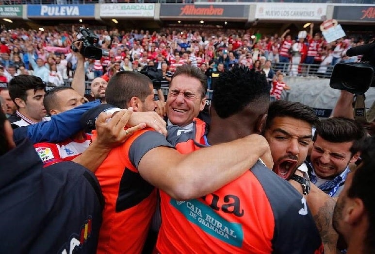 Finalmente y con mucho sufrimiento, el Granada CF logró la salvación.. La última jornada sería ante el Atlético de Madrid, un equipo al que le era indiferente ganar, empatar o perder. El empate sin goles de este partido fue lo menos destacable, ya que un consenso no verbal entre ambos equipos permitió que el Granada se mantuviese en Primera División. Aquel 23 de mayo Sandoval consiguió lo que unas semanas antes parecía inalcanzable: el 16º puesto de la Liga BBVA.