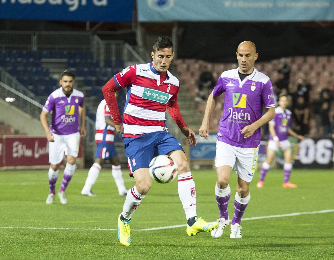 Las mejores imágenes del Granada B - Real Jaén