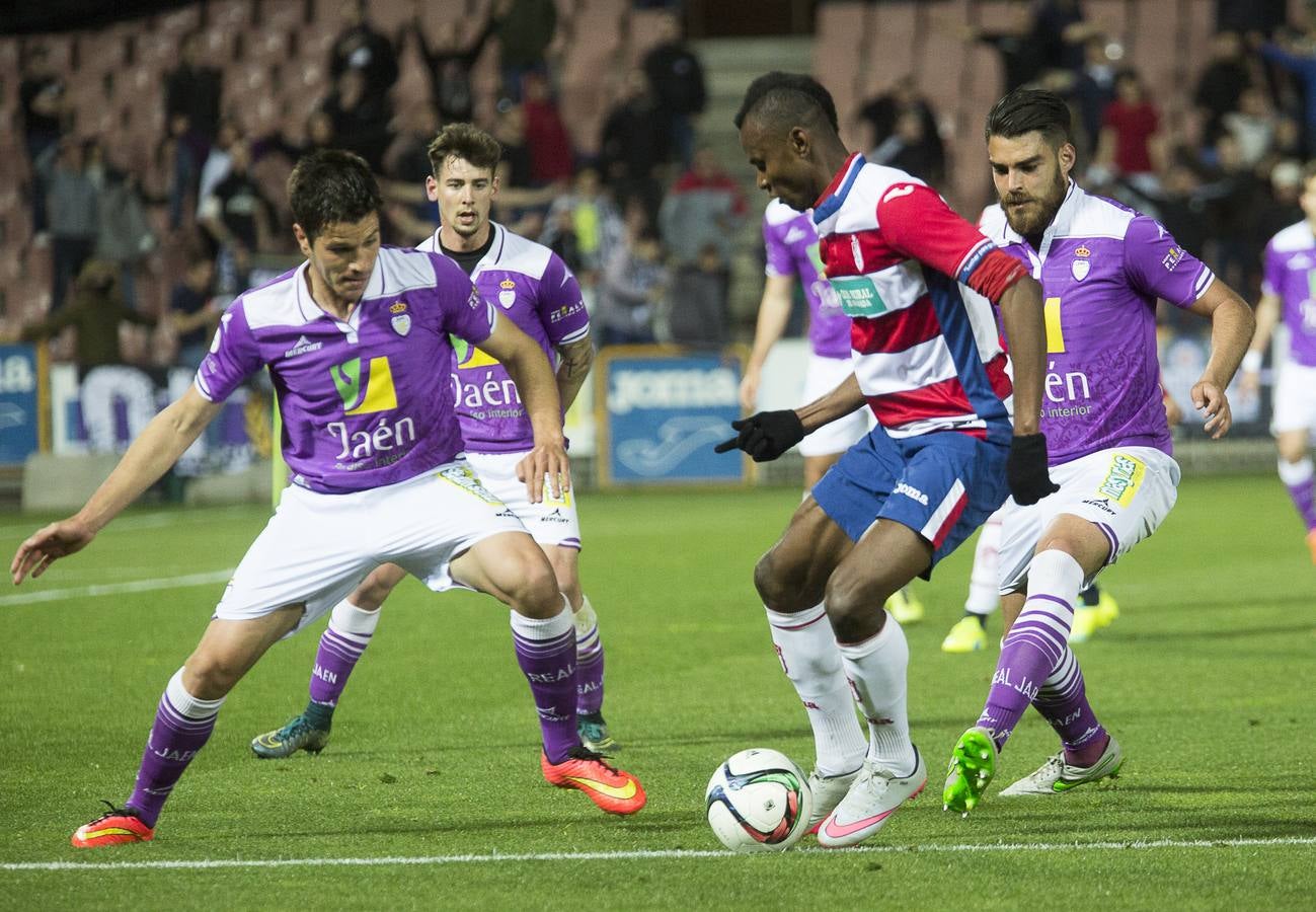 Las mejores imágenes del Granada B - Real Jaén