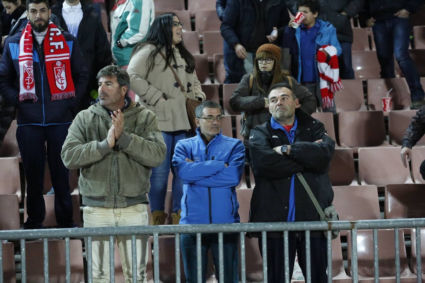 El ambiente en Los Cármenes durante el Granada-Espanyol
