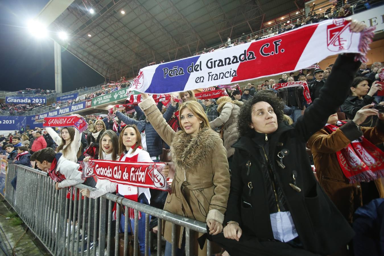 El ambiente en Los Cármenes durante el Granada-Espanyol