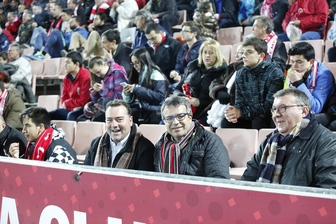 El ambiente en Los Cármenes durante el Granada-Espanyol
