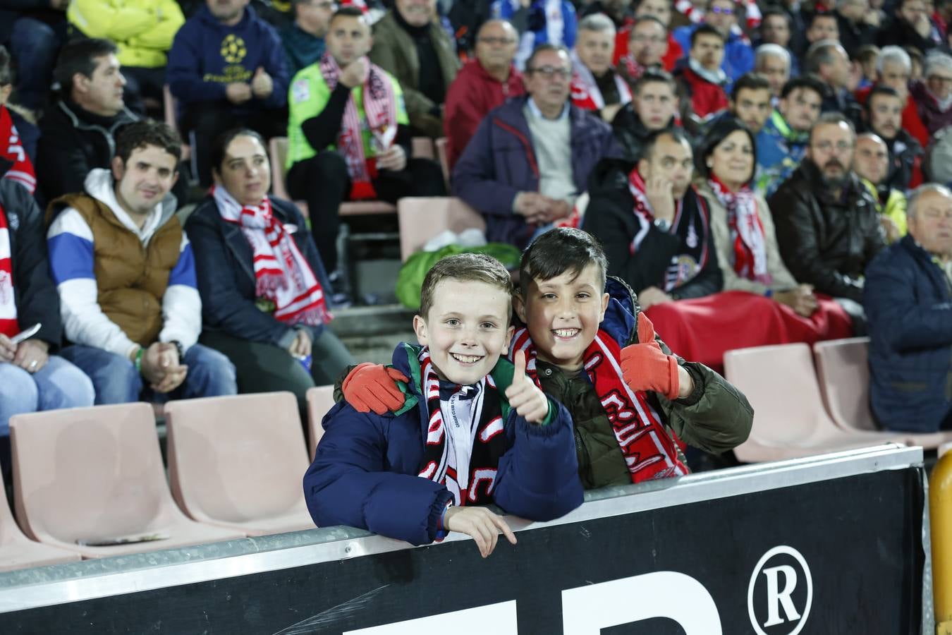El ambiente en Los Cármenes durante el Granada-Espanyol