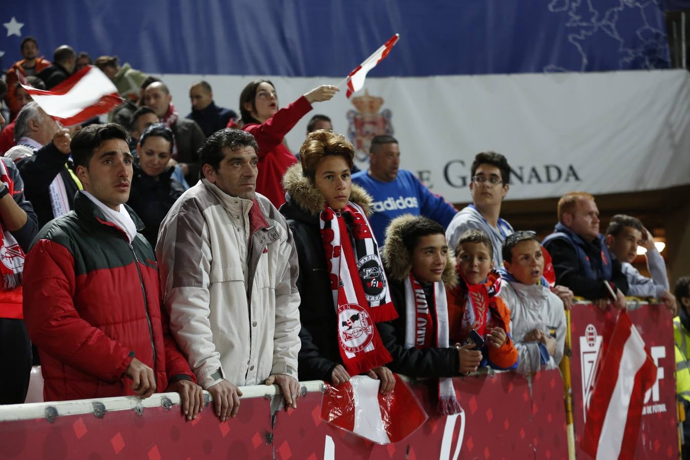 El ambiente en Los Cármenes durante el Granada-Espanyol