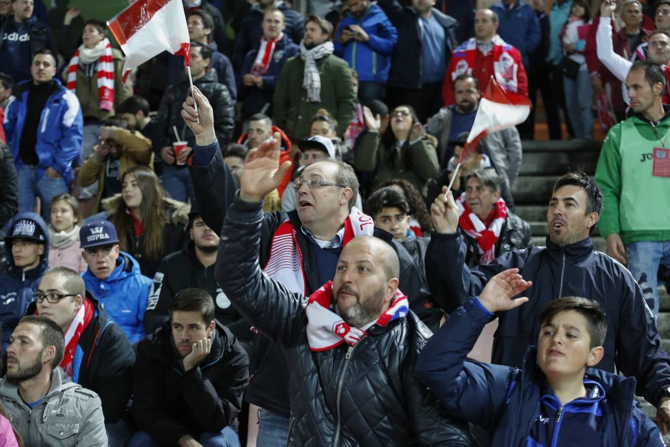 El ambiente en Los Cármenes durante el Granada-Espanyol