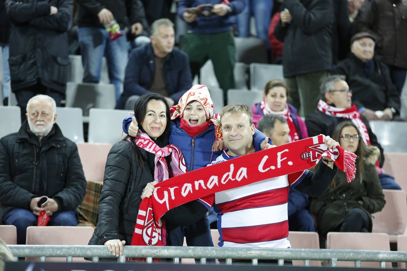 El ambiente en Los Cármenes durante el Granada-Espanyol