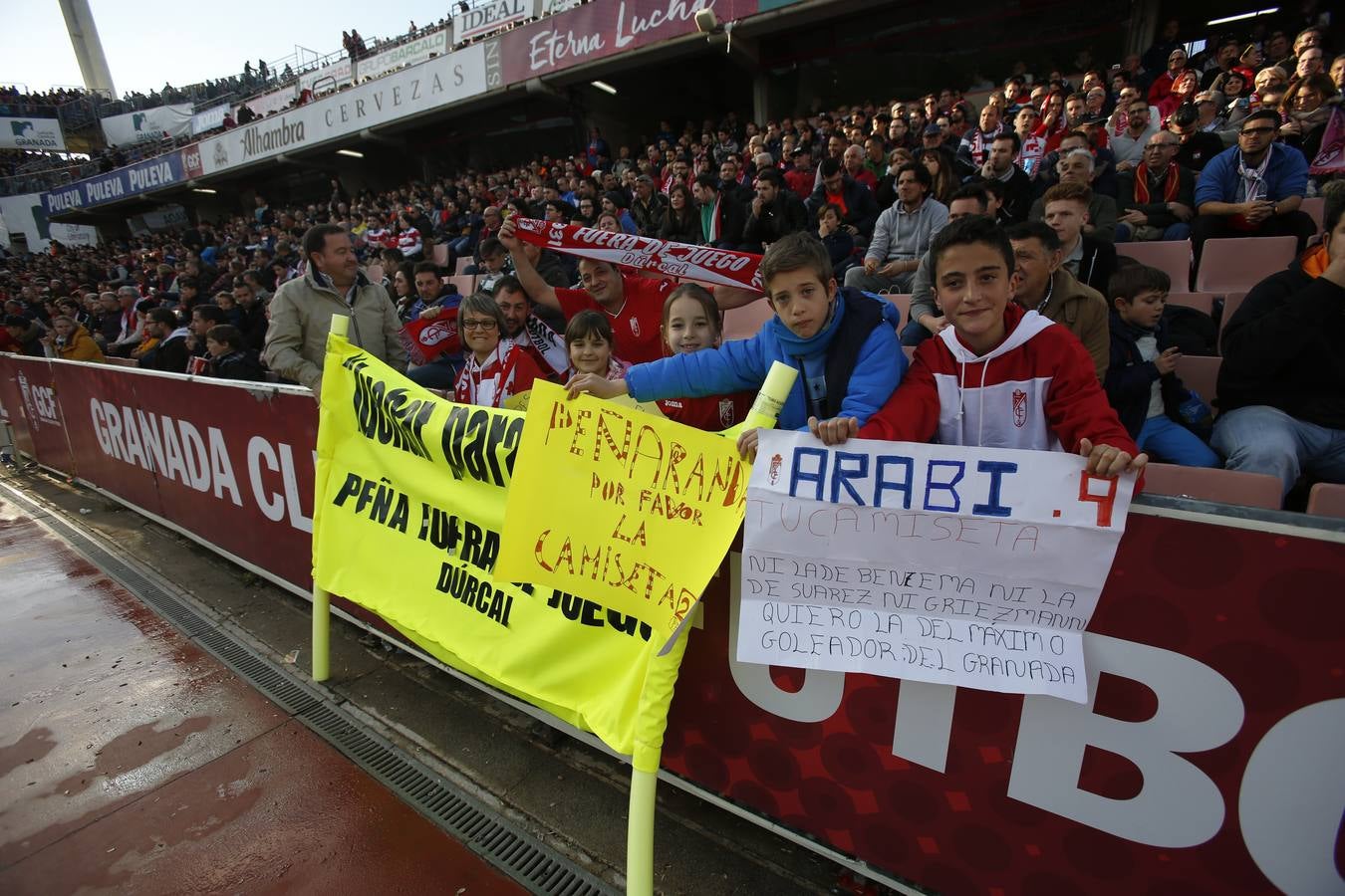 El ambiente en Los Cármenes durante el Granada CF-Rayo