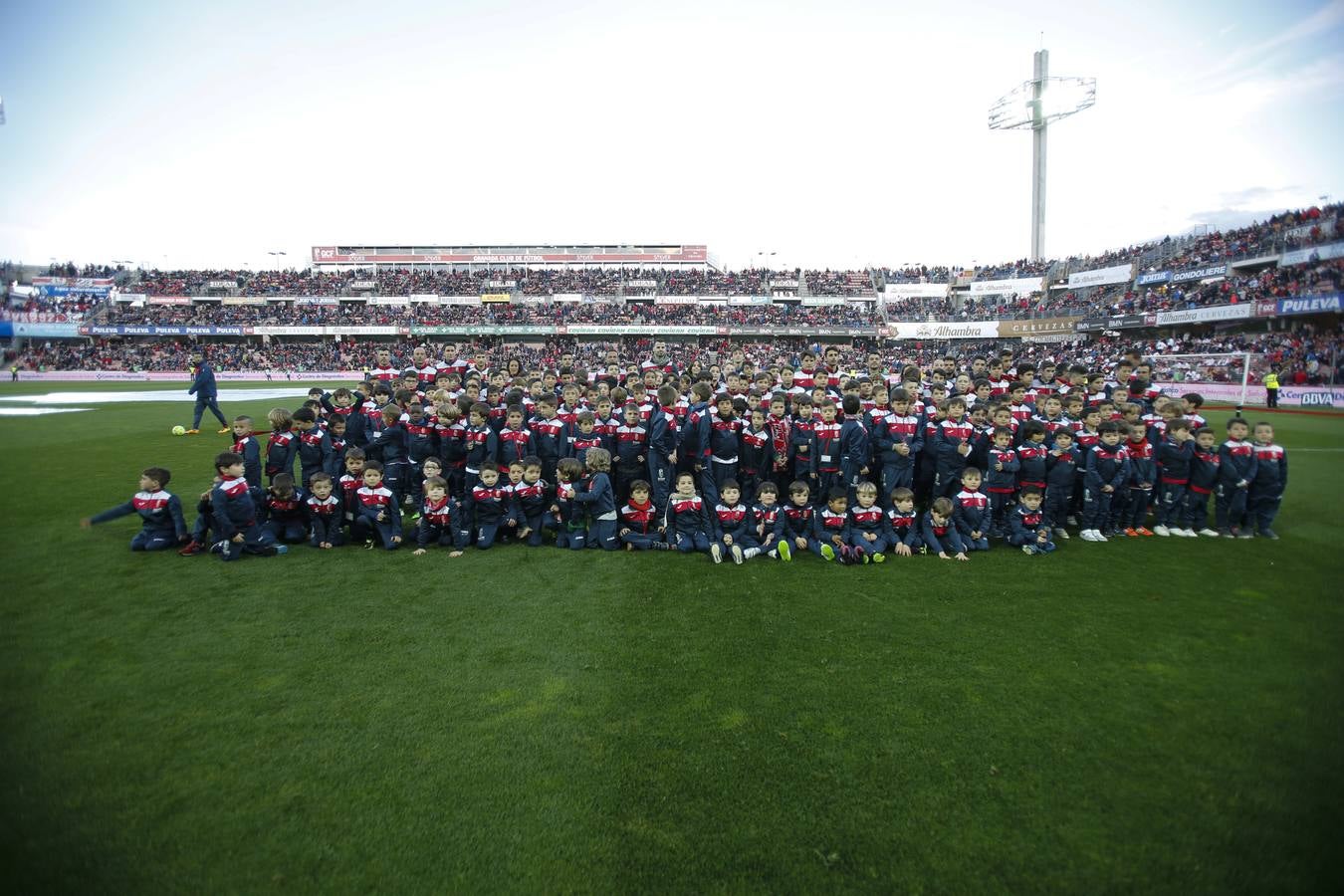 El ambiente en Los Cármenes durante el Granada CF-Rayo