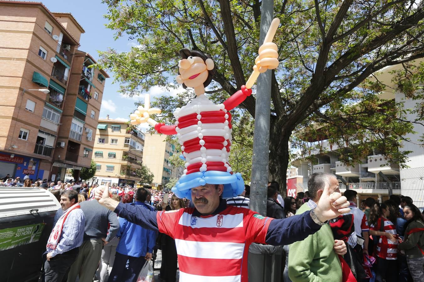 El ambiente en Los Cármenes en el Granada-Barça