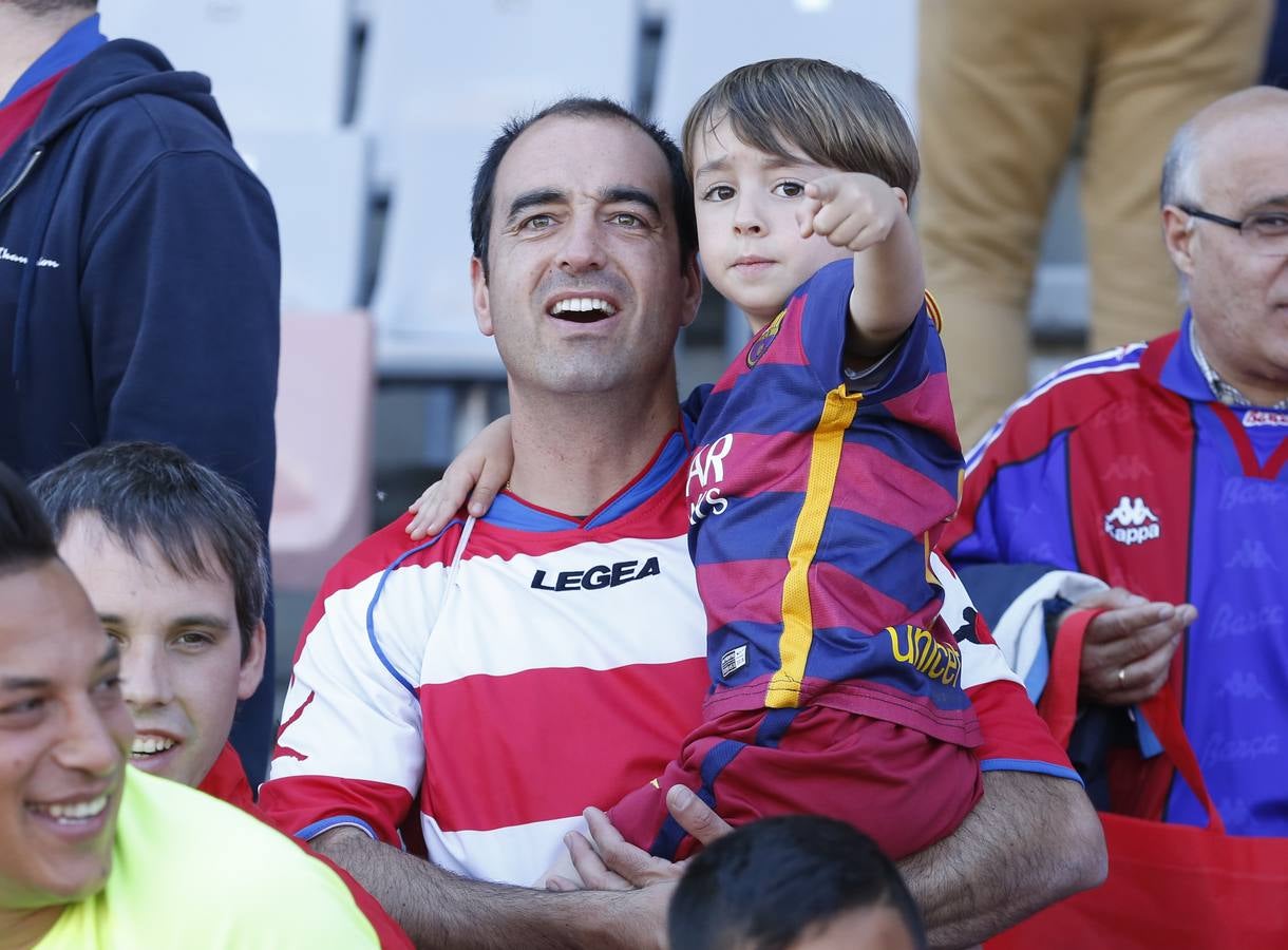 El ambiente en Los Cármenes en el Granada-Barça
