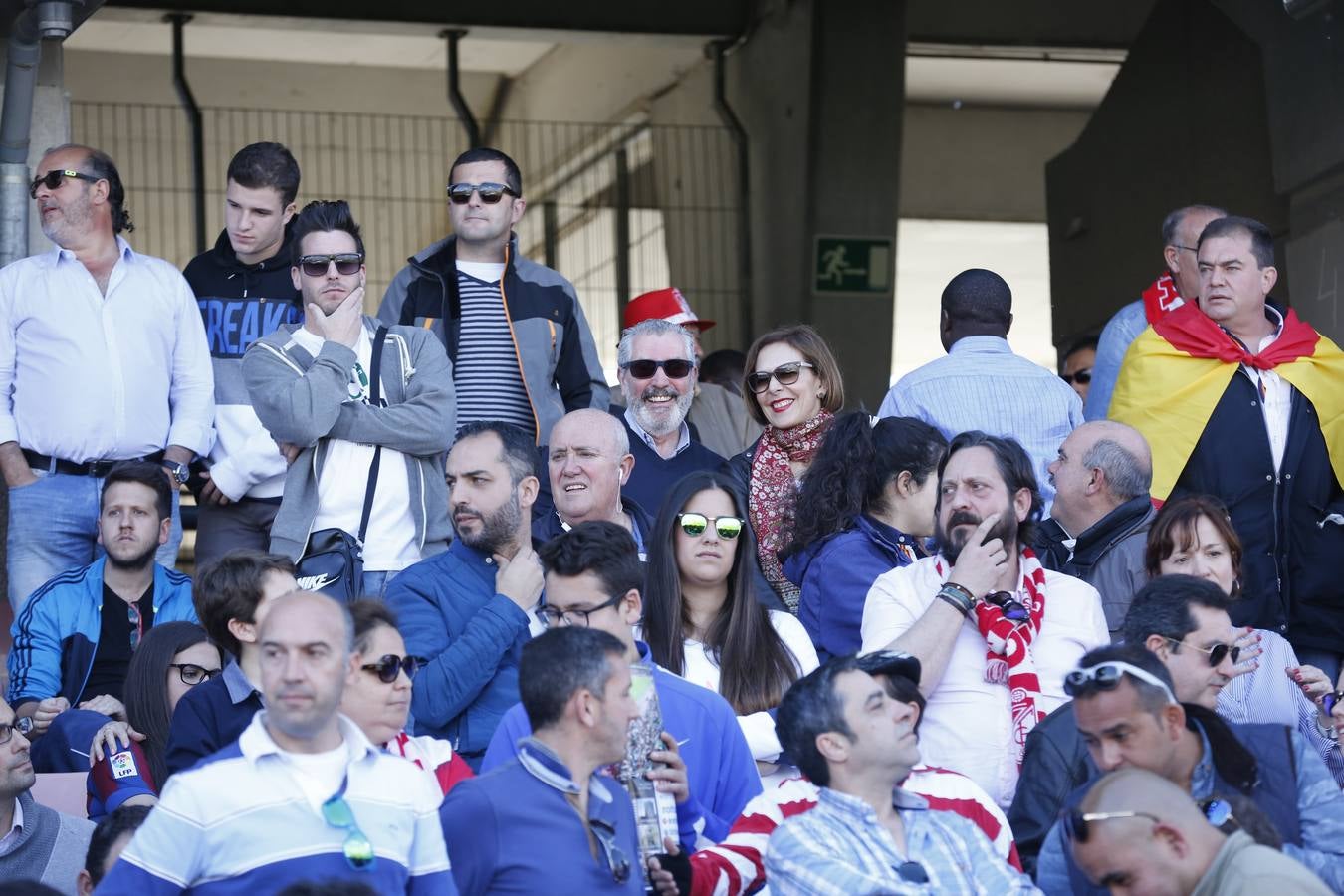 El ambiente en Los Cármenes en el Granada-Barça