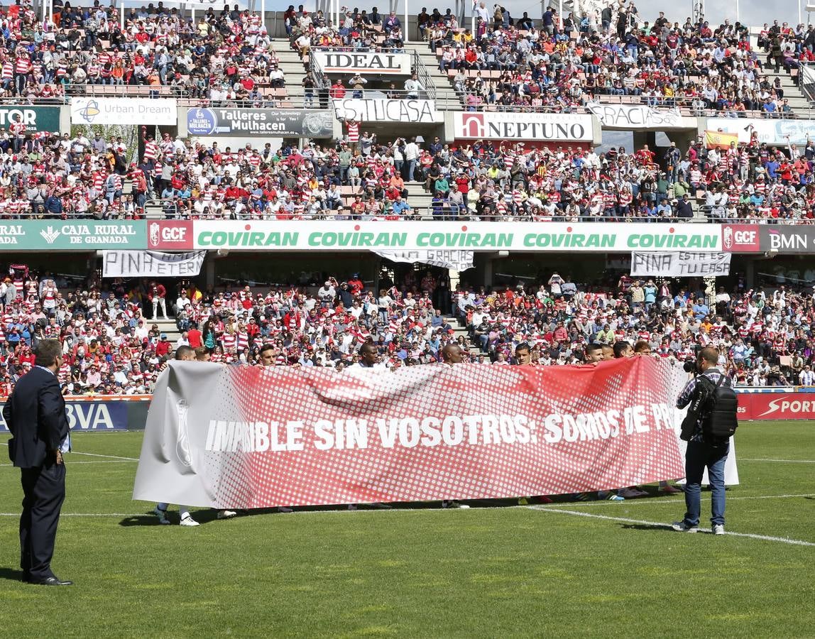 El ambiente en Los Cármenes en el Granada-Barça
