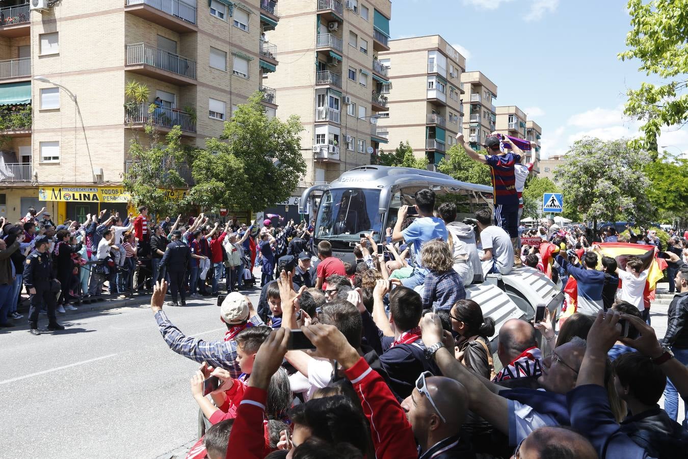 El ambiente en Los Cármenes en el Granada-Barça