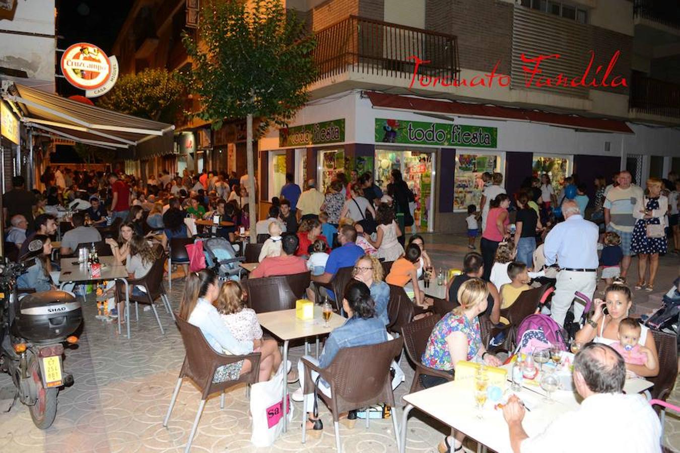 La Noche en Blanco llena de actividad las calles y comercios de Guadix