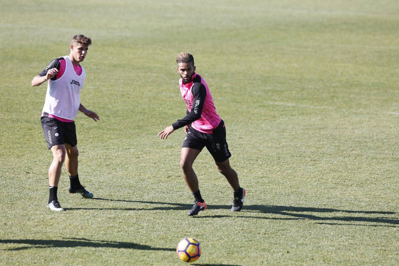 Entrenamiento del Granada CF, martes 13 de diciembre