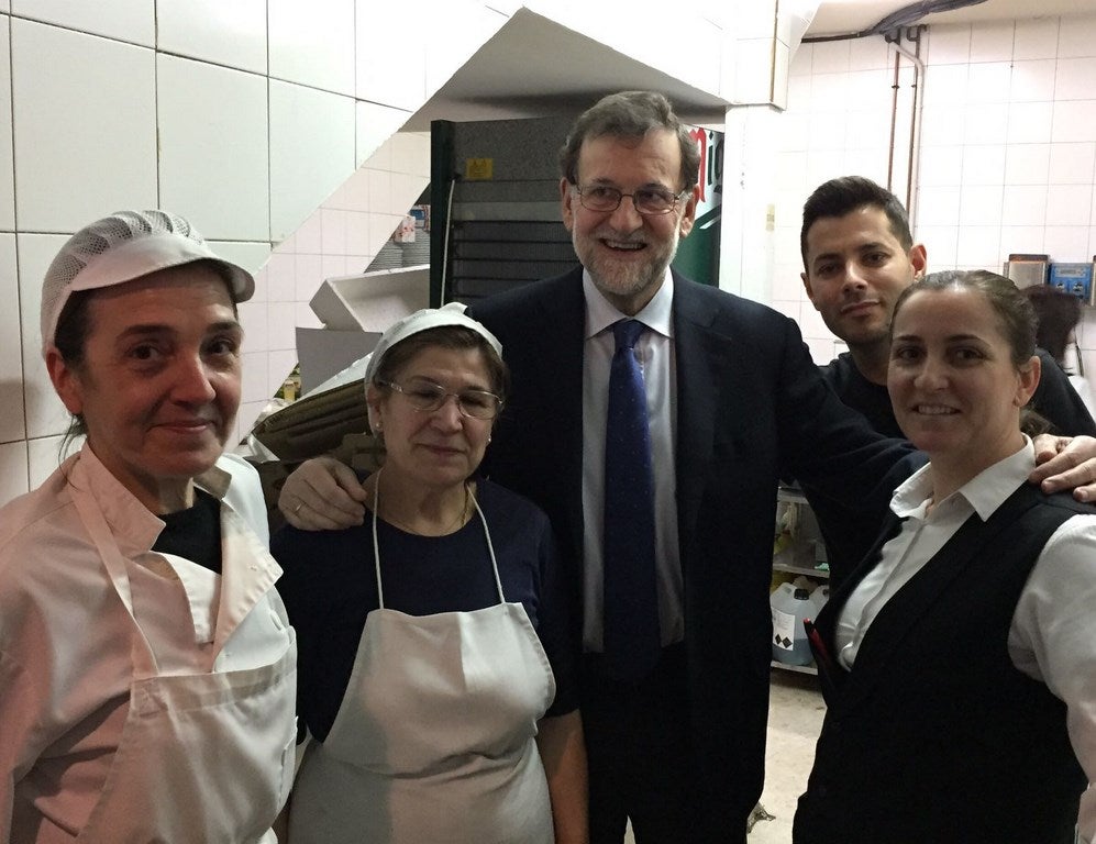 Rajoy se deleita con los manjares lojeños