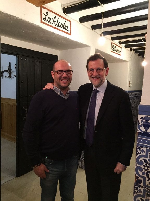 Rajoy se deleita con los manjares lojeños