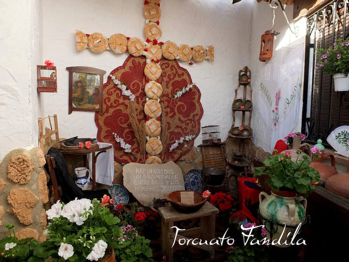 Guadix se viste de Cruces de Mayo